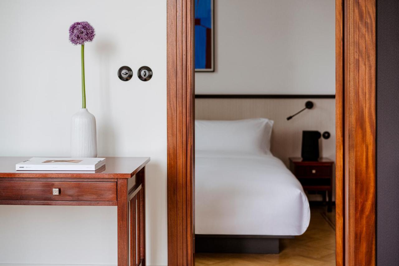 Nobu Hotel Varsavia Esterno foto