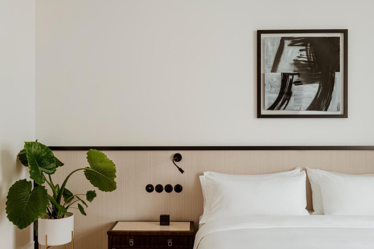 Nobu Hotel Varsavia Esterno foto A room at the hotel