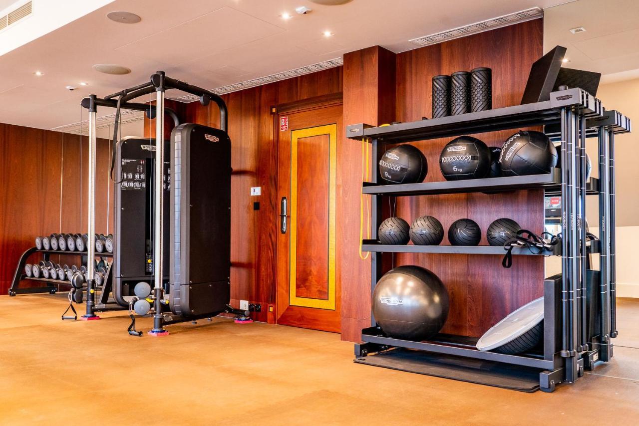 Nobu Hotel Varsavia Esterno foto The gym at the Taj Bengal