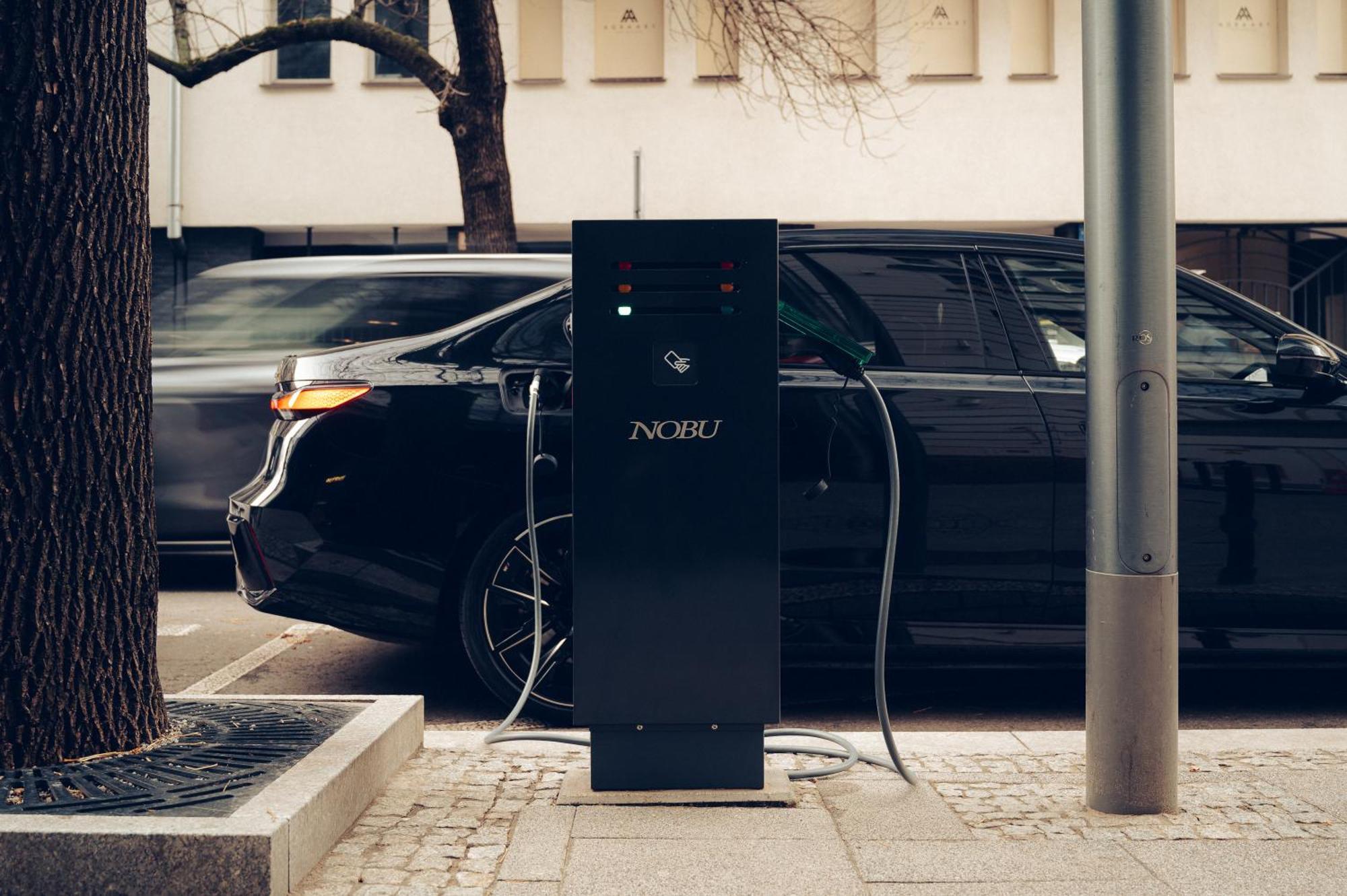 Nobu Hotel Varsavia Esterno foto The new NOWY charging station